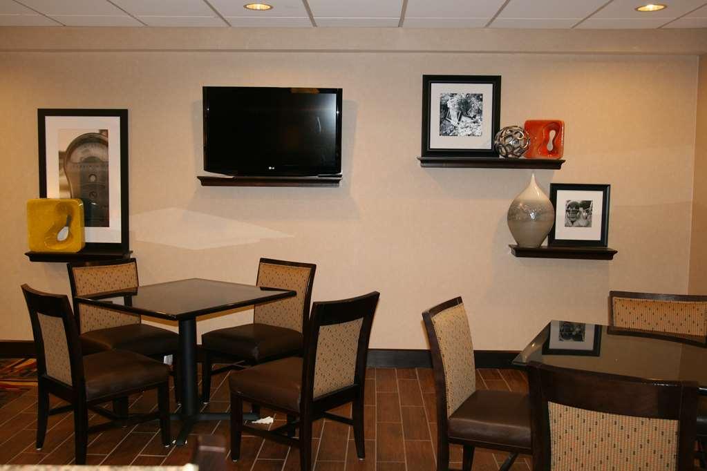 Hampton Inn Richfield Exterior photo